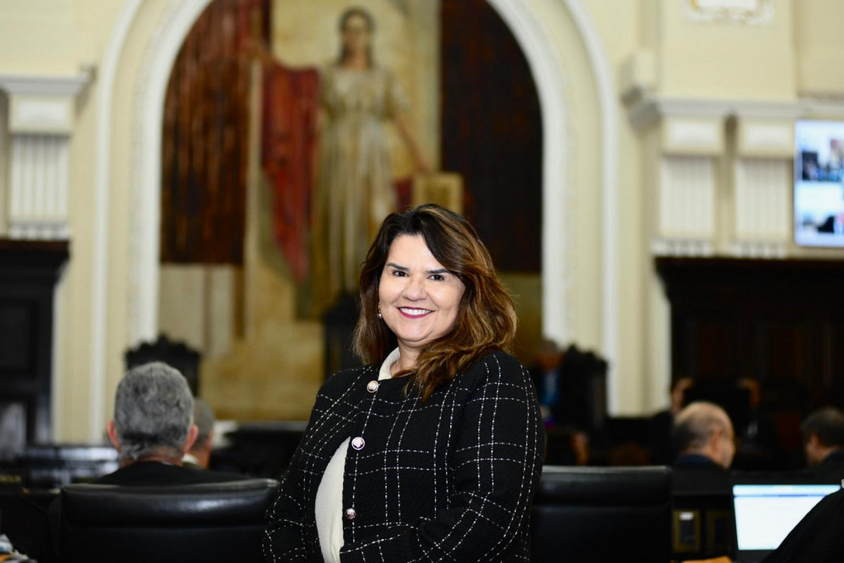 A Juíza Roberta Viana é a atual ouvidora feminina do TJPE e integra também o Projeto Moradia Legal