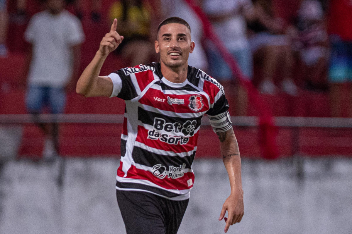 Jogador Thiago Galhardo (Rafael Vieira) Jogador Thiago Galhardo/Rafael Vieira