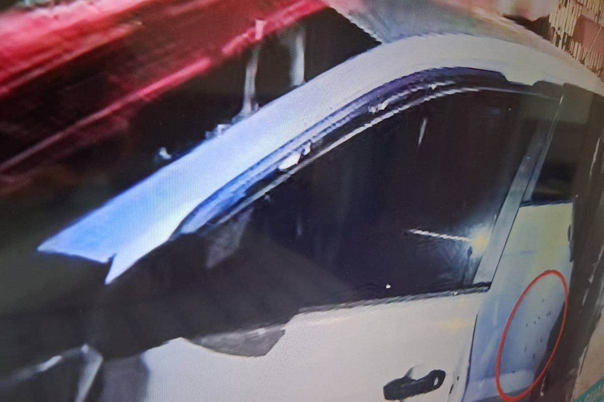 O veículo estava saindo do Shopping Guararapes, localizado no bairro de Piedade, em Jaboatão dos Guararapes (Foto: Reprodução / Redes Sociais) O veículo estava saindo do Shopping Guararapes, localizado no bairro de Piedade, em Jaboatão dos Guararapes/Foto: Reprodução / Redes Sociais