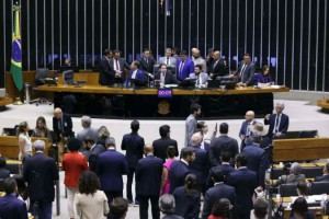 Com o requerimento aprovado, a derrubada do decreto que aumento o IOF será apreciada diretamente em Plenário, sem passar pelas Comissões da Câmara 