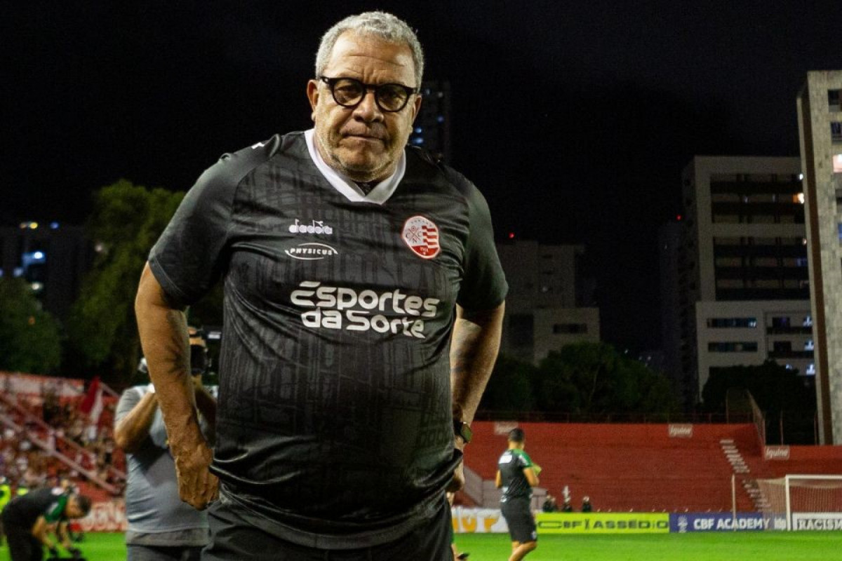 Técnico do Náutico foi enfático ao falar das condições internas do clube ( Rafael Vieira / DP Foto) Técnico do Náutico foi enfático ao falar das condições internas do clube/ Rafael Vieira / DP Foto