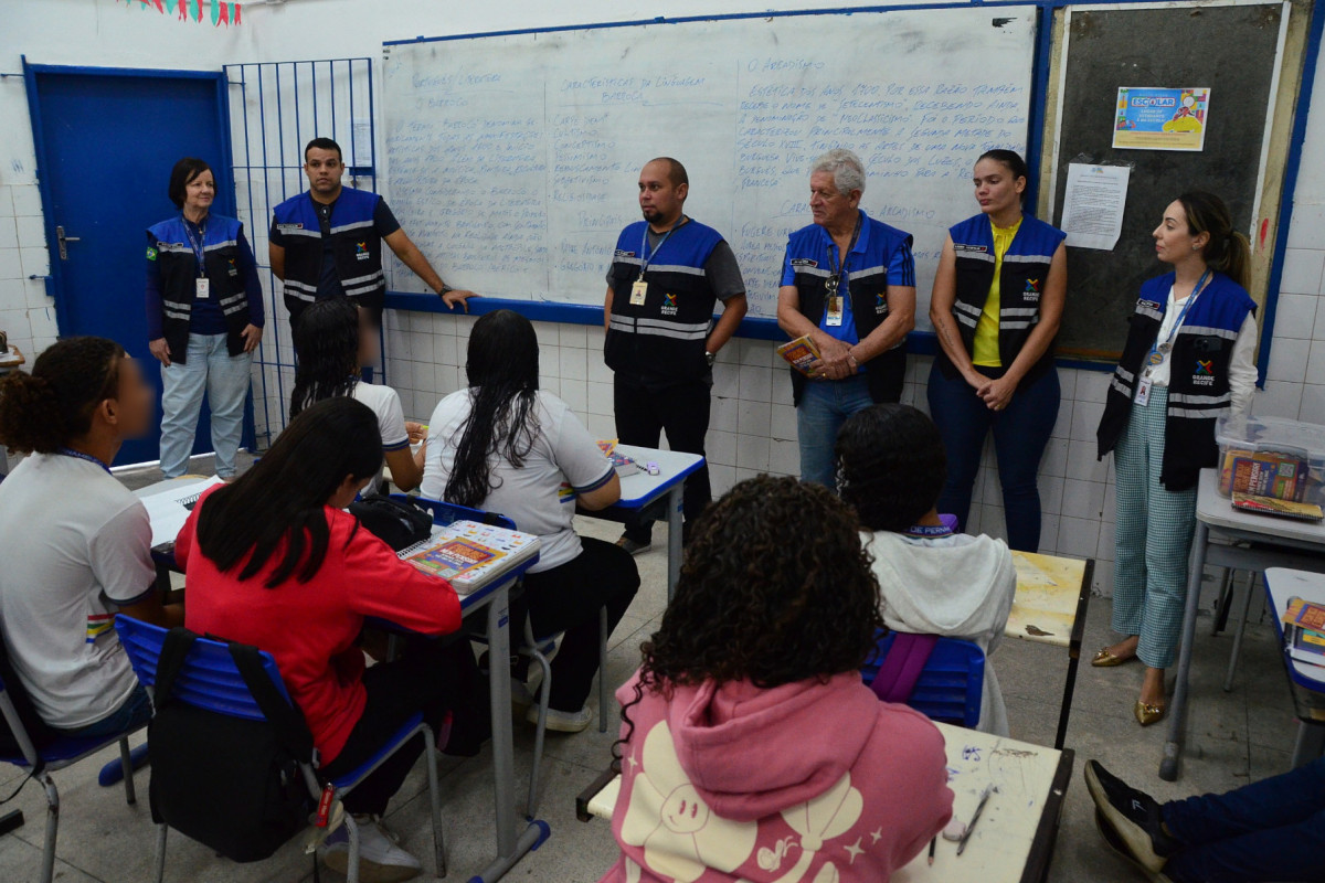 Estudantes receberam orientações de profissionais do Grande Recife a não praticar Estudantes receberam orientações de profissionais do Grande Recife a não praticar