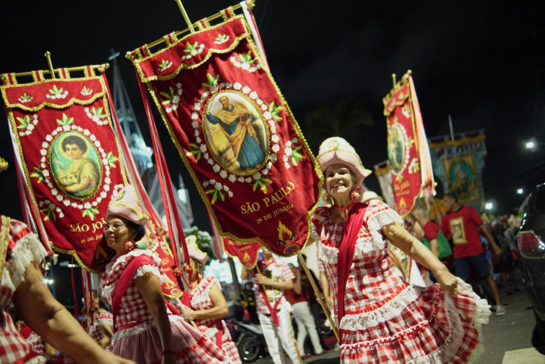 A Procissão dos Santos Juninos é promovida pela Prefeitura do Recife, por meio da Secretaria de Cultura e da Fundação de Cultura Cidade do Recife