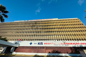 Criança de 5 anos é vítima de bala perdida na Bomba do Hemetério
