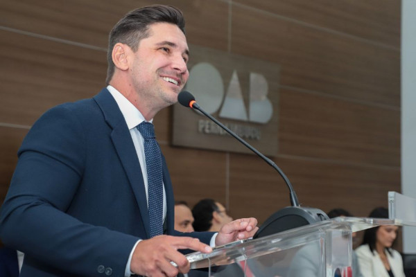 Pedro Silveira, especialista em Direito Digital e autor do livro A LGPD Comentada