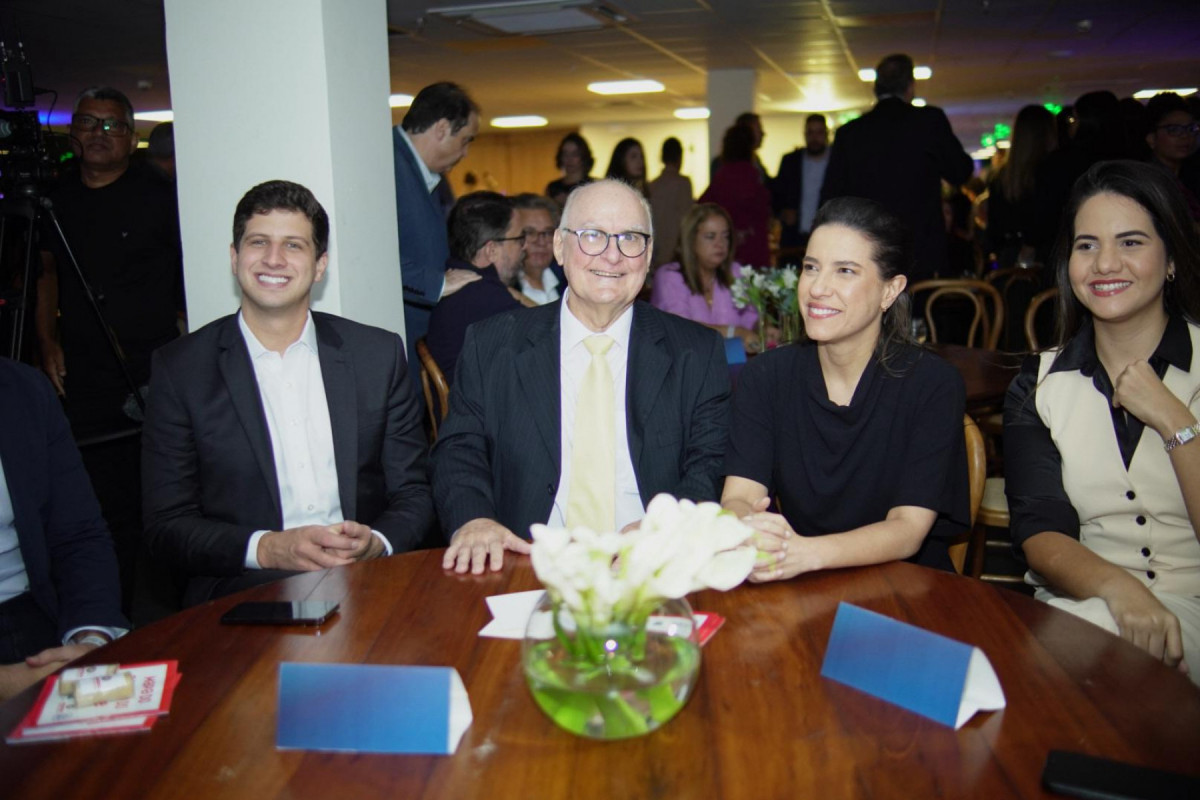 65 anos da CDL Recife. Presidente da CDL Fred Leal, prefeito do Recife, João Campos, e governadora do Estado, Raquel Lyra, estavam presentes na comemoração (Foto: Francisco Silva/DP Foto) 65 anos da CDL Recife. Presidente da CDL Fred Leal, prefeito do Recife, João Campos, e governadora do Estado, Raquel Lyra, estavam presentes na comemoração/Foto: Francisco Silva/DP Foto