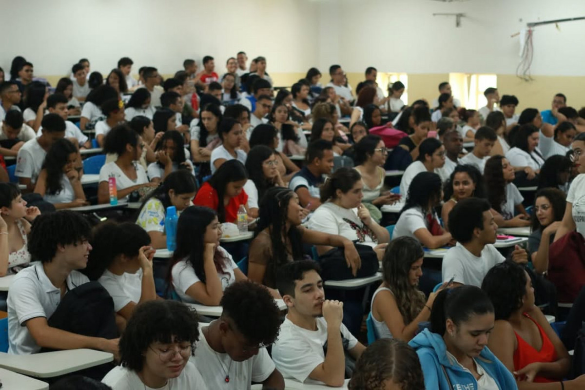 O Projeto Rumo à Universidade (PRU) promove preparação gratuita a vestibulandos há 32 anos
(Foto: Reprodução/ Redes sociais) O Projeto Rumo à Universidade (PRU) promove preparação gratuita a vestibulandos há 32 anos
/Foto: Reprodução/ Redes sociais