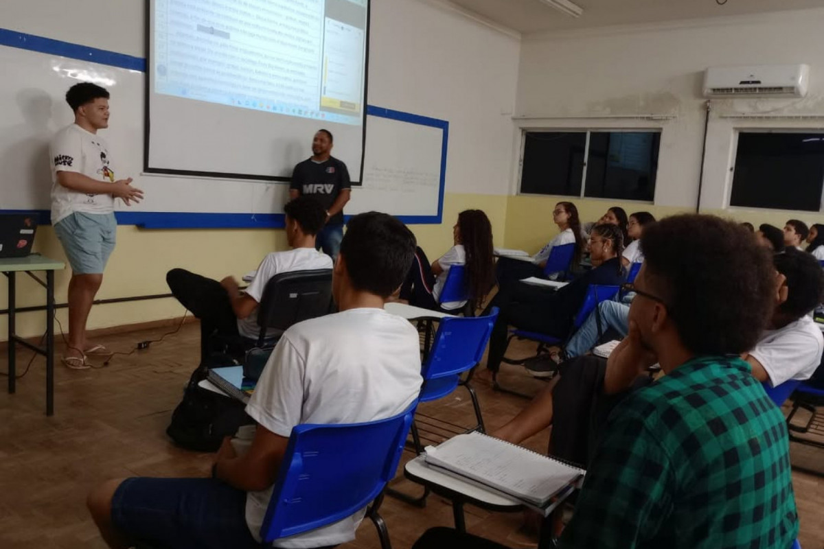 O Projeto Rumo à Universidade (PRU) promove preparação gratuita a vestibulandos há 32 anos
