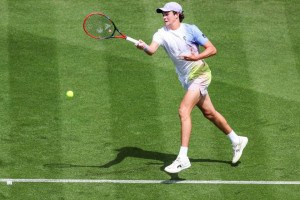 João Fonseca durante o ATP 250 de Eastbourne, na Inglaterra