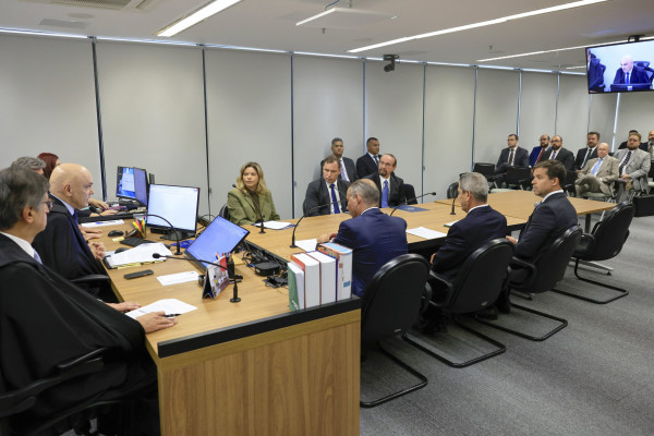 Mauro Cid e Braga Netto ficaram frente a frente durante acareação no STF