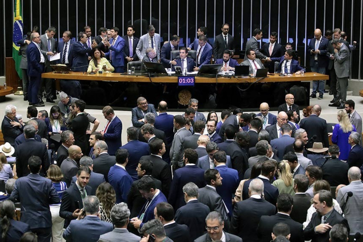 Com a ampliação, a Câmara dos Deputados pode ganhar mais 18 cadeiras
(Foto: Leopoldo Silva/Agência Senado) Com a ampliação, a Câmara dos Deputados pode ganhar mais 18 cadeiras
/Foto: Leopoldo Silva/Agência Senado
