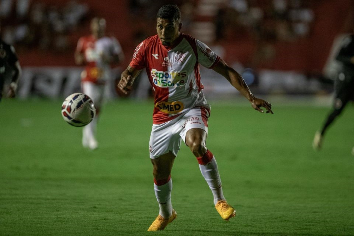 Hélio Borges tem possibilidade de deixar o Náutico (Rafael Vieira / DP Foto) Hélio Borges tem possibilidade de deixar o Náutico/Rafael Vieira / DP Foto