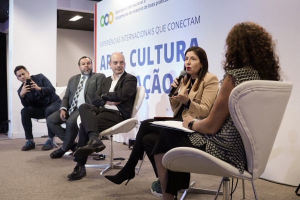 Semina?rio Internacional e Lanc?amento de relato?rio e boa pra?ticas