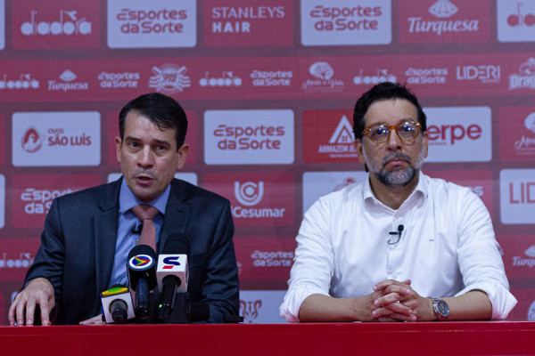 Assessor Especial do Náutico, Roberto Pimentel e Bruno Becker, presidente do clube