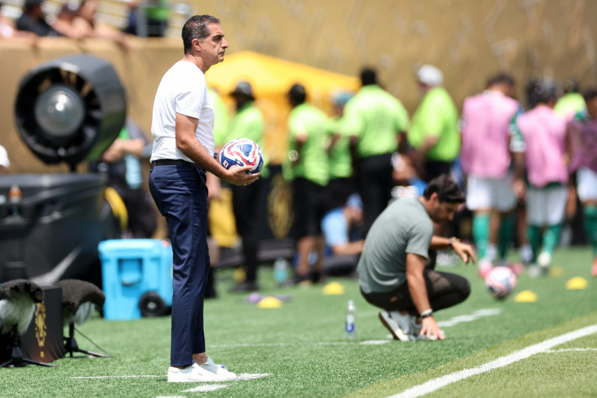 Renato Paiva foi demitido do Botafogo, logo após ser eliminado pelo Palmeiras do Mundial de Clubes (Vitor Silva/Botafogo) Renato Paiva foi demitido do Botafogo, logo após ser eliminado pelo Palmeiras do Mundial de Clubes/Vitor Silva/Botafogo