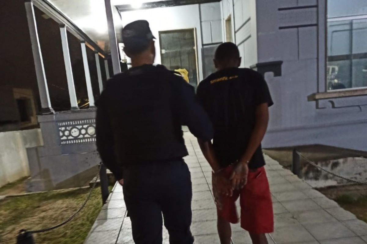 Suspeito foi encaminhado à delegacia de Garanhuns. (Foto: Divulgação/Guarda Civil Municipal.) Suspeito foi encaminhado à delegacia de Garanhuns./Foto: Divulgação/Guarda Civil Municipal.