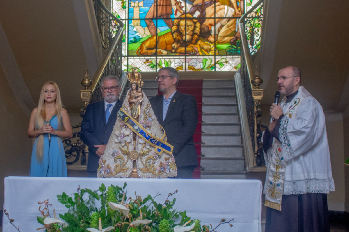 Imagem foi levada ao Palácio do Campo das Princesas, no Recife /Nivaldo Fran/DP