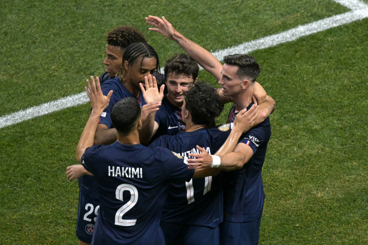 Paris Saint-Germain encara o Bayern nas quartas do Mundial de Clubes/JUAN MABROMATA / AFP