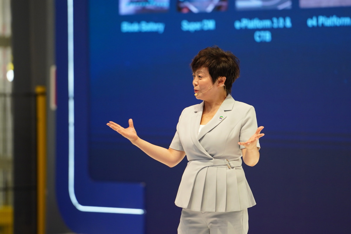 Stella Li, Vice-Presidente Executiva Global e CEO da BYD Américas e Europa