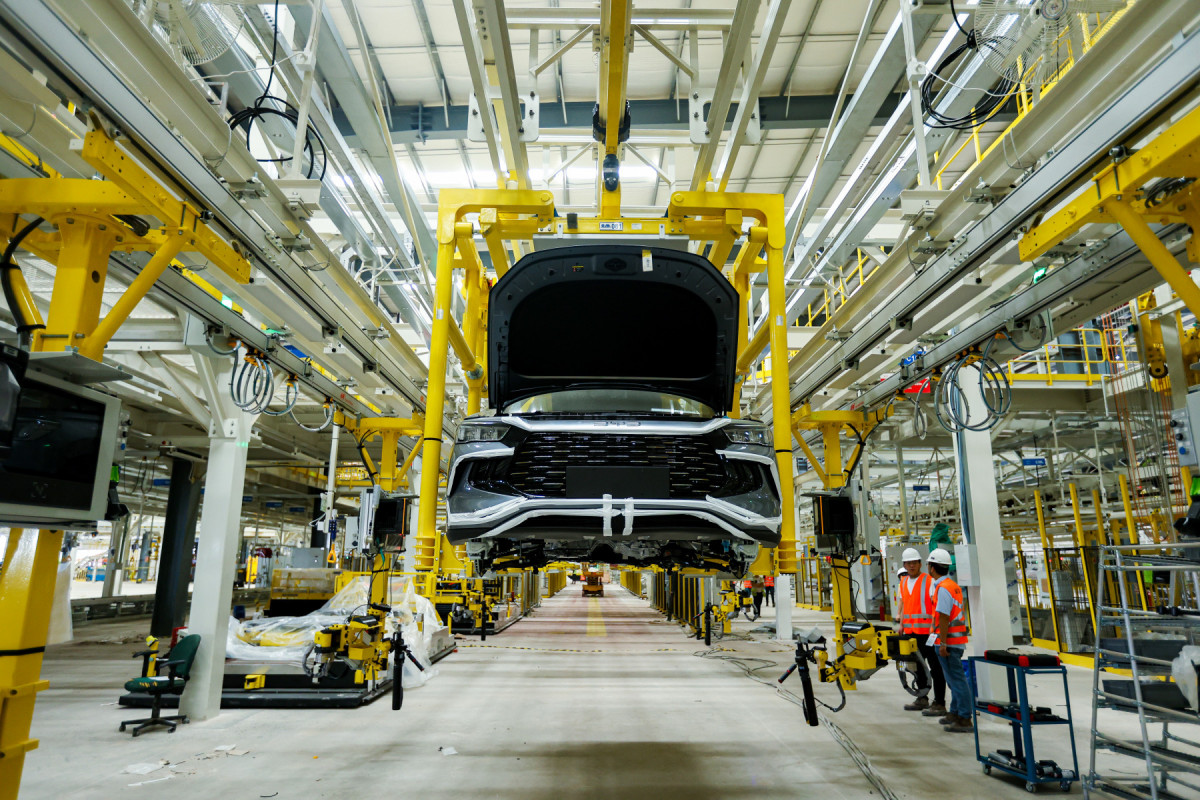 Montadora chinesa já qualificou 106 fornecedores e homologou a primeira empresa: a fabricante de pneus Continental