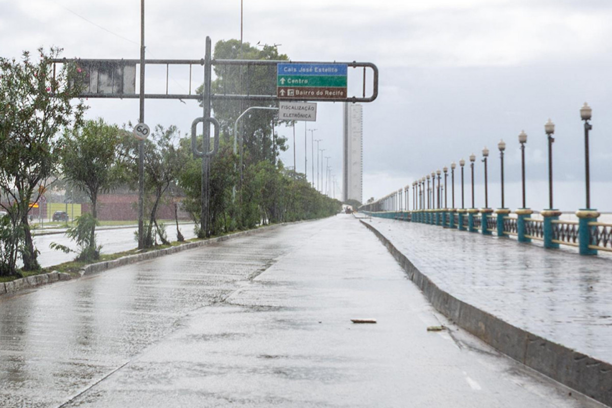 Chuvas de intensidade 'fraca a moderada' é o que prevê Apac para o Grande Recife nesta quinta (3)/RAFAEL VIEIRA/DP