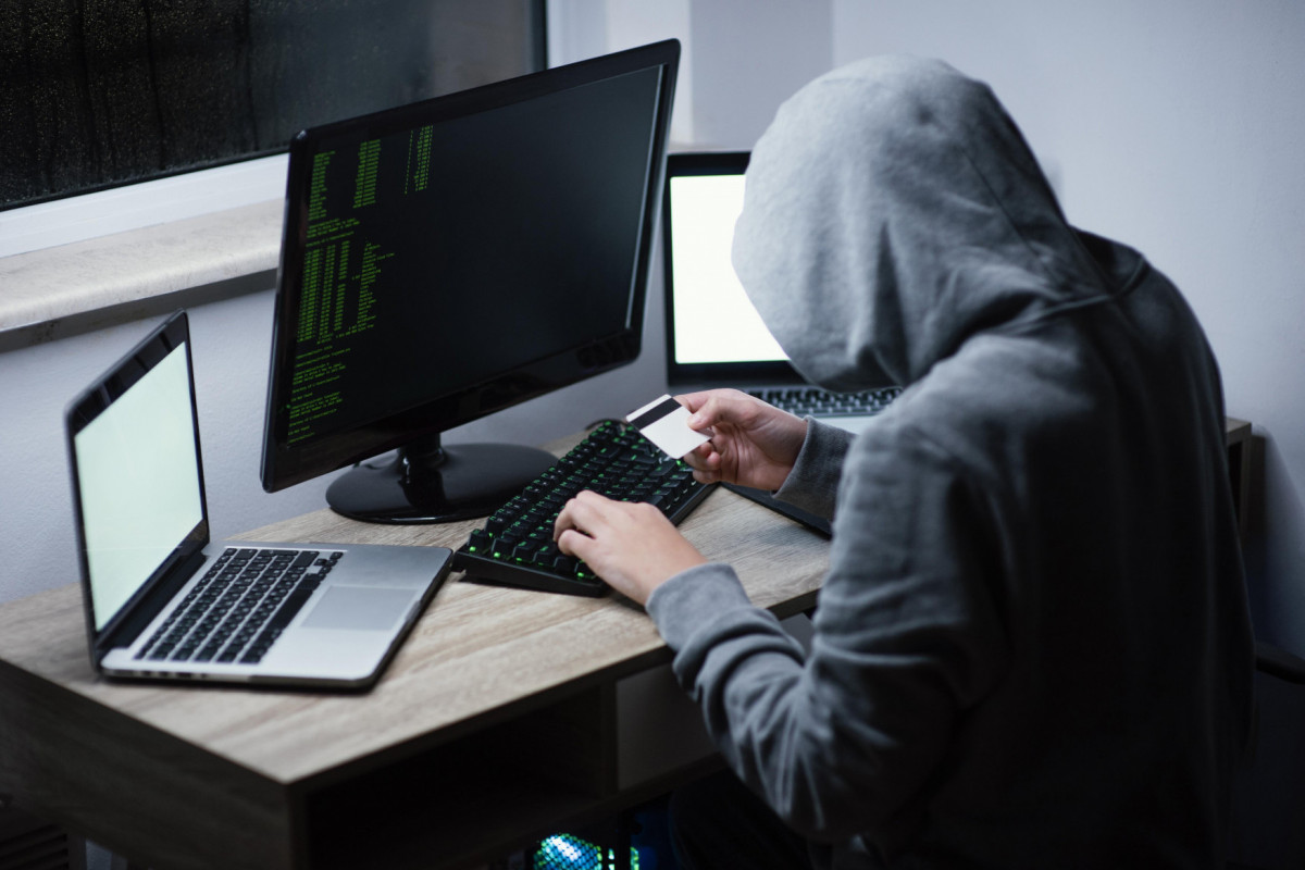 Hacker (Freepik ) Hacker /Freepik