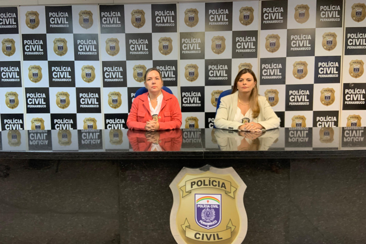 Homem é preso por efetuar pelo menos nove roubos a ônibus no Centro do Recife
(Foto: divulgação/PCPE) Homem é preso por efetuar pelo menos nove roubos a ônibus no Centro do Recife
/Foto: divulgação/PCPE