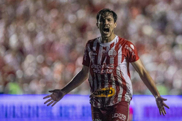 Marco Antônio, volante do Náutico
