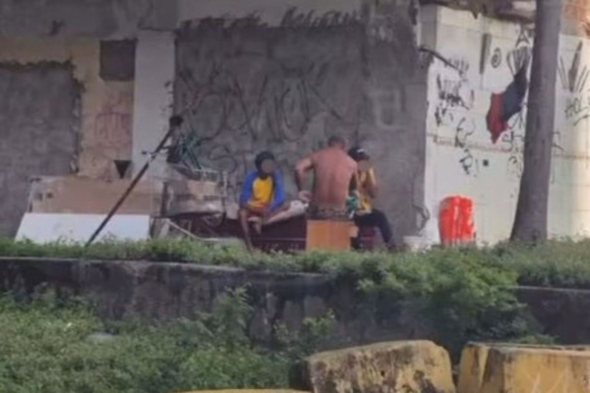 Imagens mostram invasões no Edifício Holiday (Reprodução) Imagens mostram invasões no Edifício Holiday/Reprodução