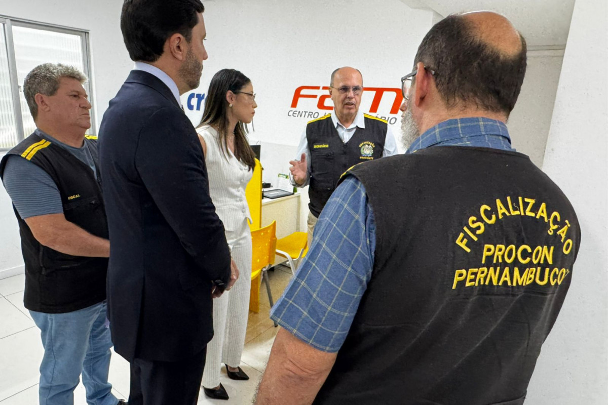 Procon-PE realiza fiscalização em unidades da Crefisa na RMR em parceria com a OAB