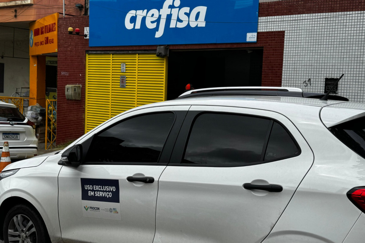 Procon-PE realiza fiscalização em unidades da Crefisa na RMR em parceria com a OAB (Divulgação) Procon-PE realiza fiscalização em unidades da Crefisa na RMR em parceria com a OAB/Divulgação