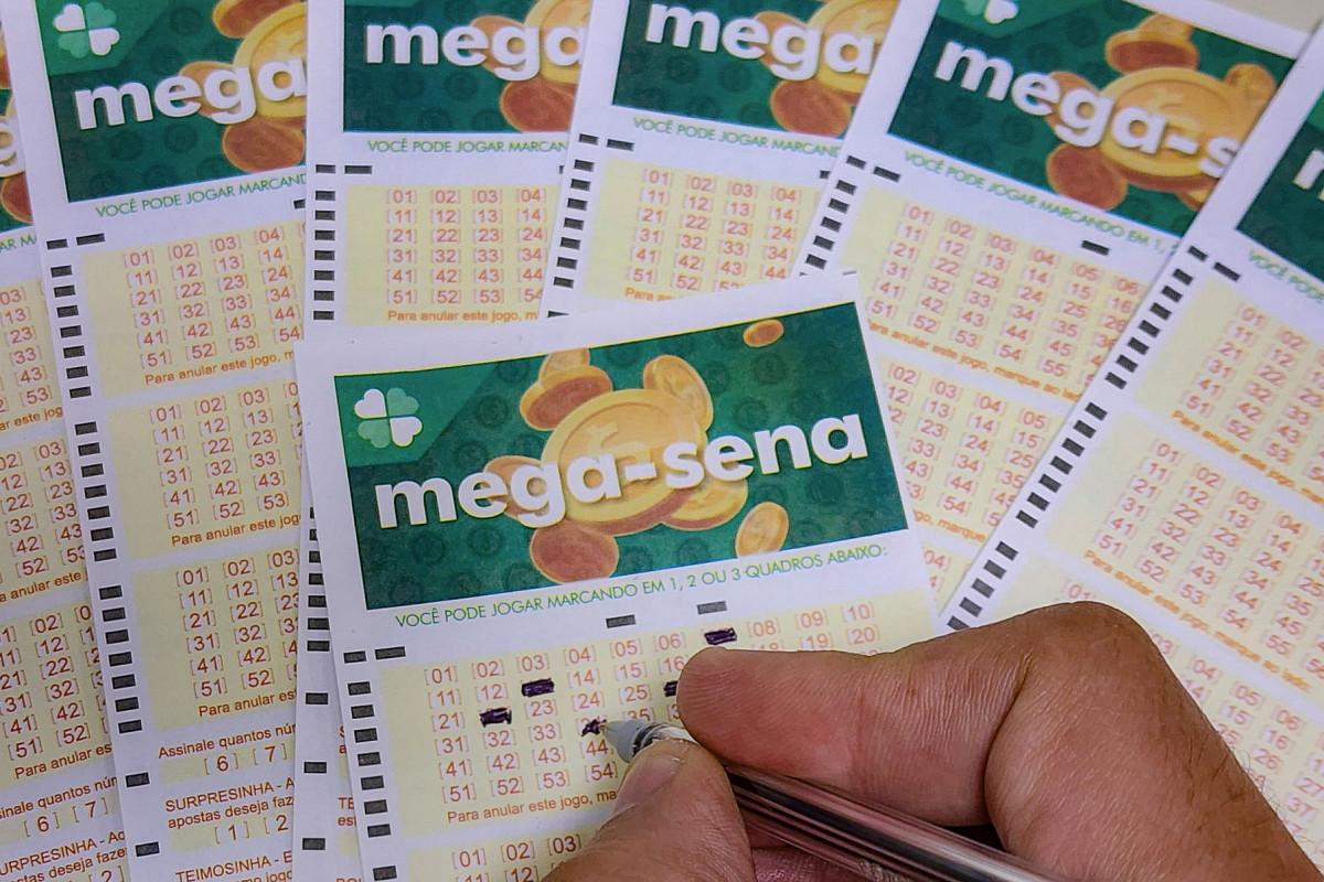 Três apostas do Grande Recife acertaram a quina da Mega-Sena. (Rafa Neddermeyer/Agência Brasil) Três apostas do Grande Recife acertaram a quina da Mega-Sena. /Rafa Neddermeyer/Agência Brasil