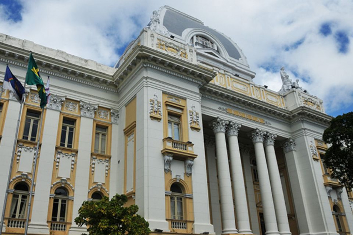 TJPE lança concurso para cadastro de reserva de servidores
(Reprodução/TJPE) TJPE lança concurso para cadastro de reserva de servidores
/Reprodução/TJPE