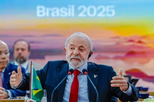 Presidente da República, Luiz Inácio Lula da Silva, durante a sessão plenária 