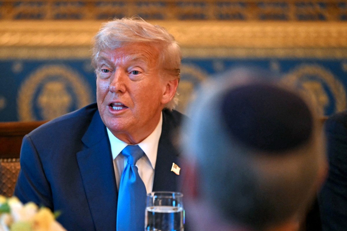 O presidente dos EUA, Donald Trump, encontra-se com o primeiro-ministro israelense, Benjamin Netanyahu, que não foi visto no Salão Azul da Casa Branca, em Washington, D.C., em 7 de julho de 2025. O primeiro-ministro Netanyahu se encontrará na segunda-feira com o presidente Trump, que expressou a esperança de um O presidente dos EUA, Donald Trump, encontra-se com o primeiro-ministro israelense, Benjamin Netanyahu, que não foi visto no Salão Azul da Casa Branca, em Washington, D.C., em 7 de julho de 2025. O primeiro-ministro Netanyahu se encontrará na segunda-feira com o presidente Trump, que expressou a esperança de um