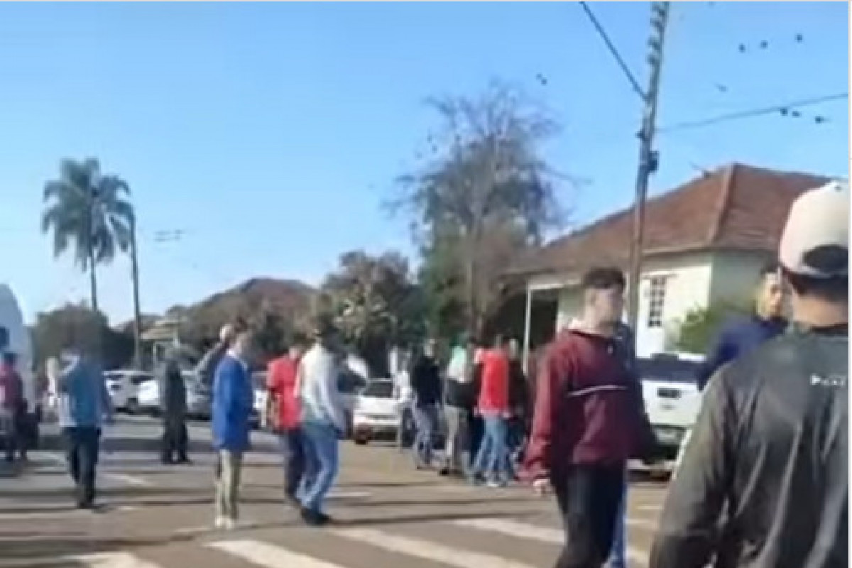 Proximidades da Escola Municipal Maria Nascimento após o ataque
