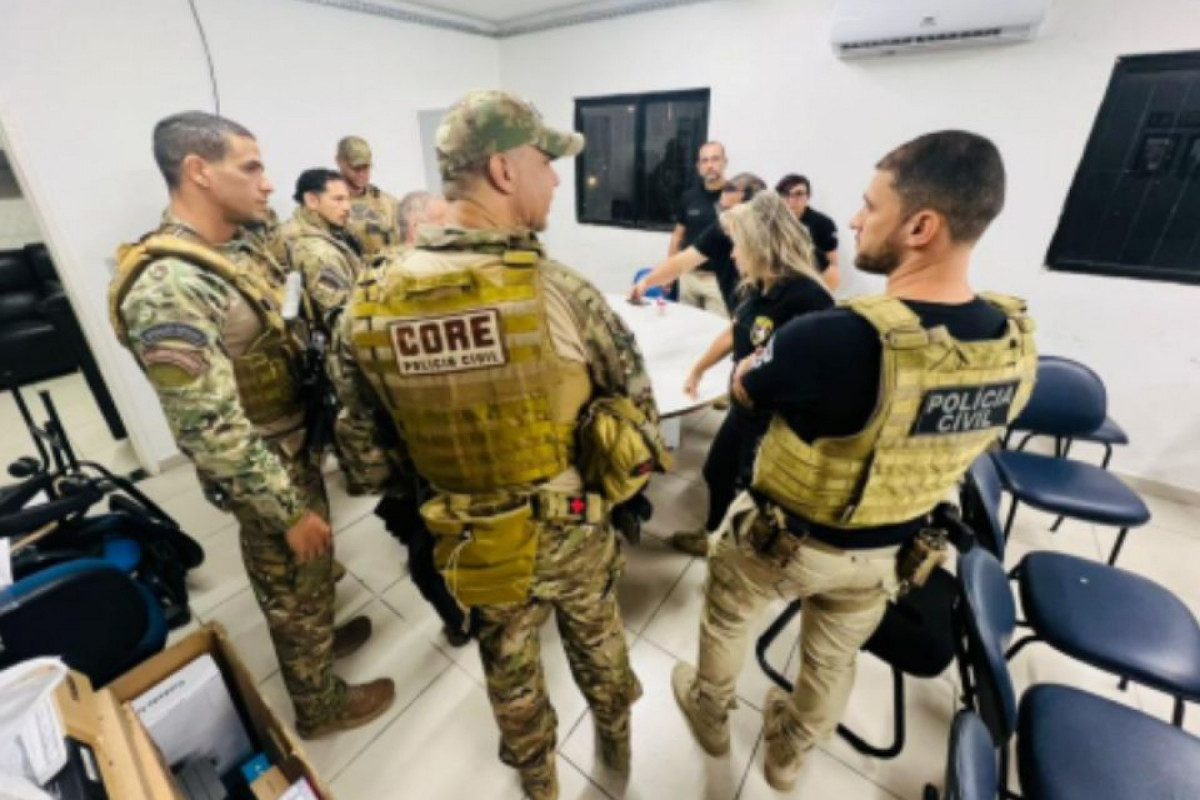 Ao todo, foram empregados na operação 75 Policiais Civis, entre delegados, agentes e escrivães.