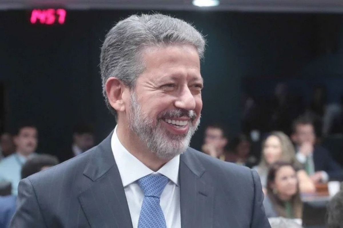 Arthur Lira também disse que há discussões sobre a possibilidade de inclusão, no PL, de alguns pontos que possam ajudar a resolver o impasse do IOF entre governo e Congresso (Bruno Spada/Câmara) Arthur Lira também disse que há discussões sobre a possibilidade de inclusão, no PL, de alguns pontos que possam ajudar a resolver o impasse do IOF entre governo e Congresso/Bruno Spada/Câmara
