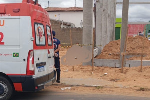 Ambulância do Samu foi até o local onde operário morreu 