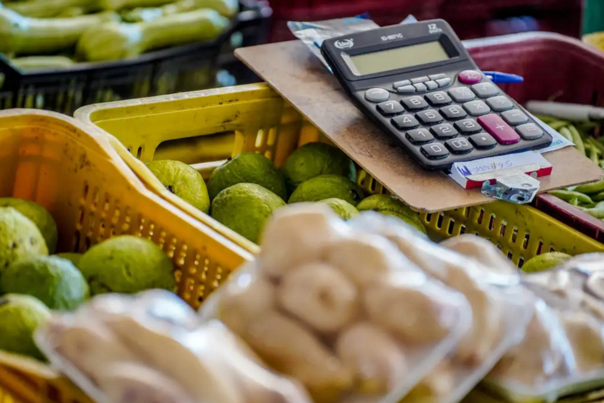 Índice foi influenciado pelo gasolina, que teve alta de 3,87% no mês e a queda dos preços de alguns alimentos 
/Foto: Rafa Neddermeyer/Agência Brasil