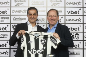 Renato Paiva foi demitido do Botafogo após o Mundial