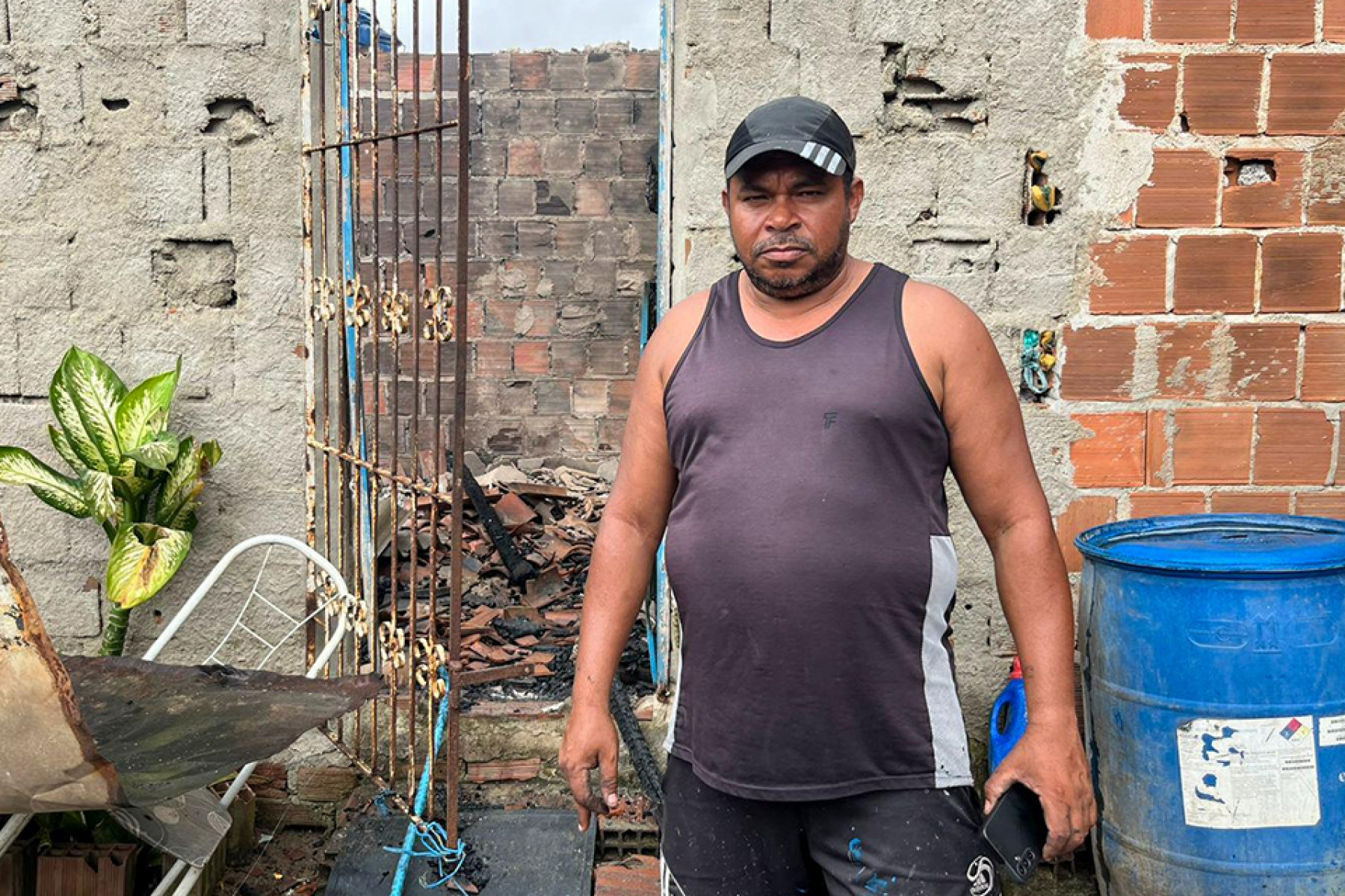 Padrasto de Helena, Rosivaldo ajudou na saída da casa durante incêndio 