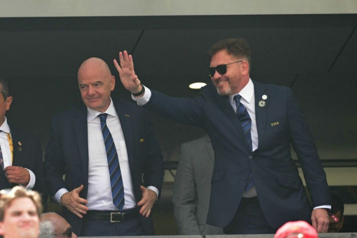 Alejandro Dominguez, presidente da Conmebol, ao lado de Gianni Infantino, presidente da Fifa (JUAN MABROMATA / AFP) Alejandro Dominguez, presidente da Conmebol, ao lado de Gianni Infantino, presidente da Fifa/JUAN MABROMATA / AFP