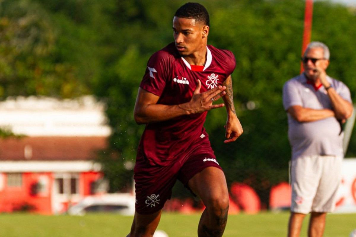 Lucas Cardoso já vem treinando com o elenco do Náutico (Gabriel França / CNC) Lucas Cardoso já vem treinando com o elenco do Náutico/Gabriel França / CNC