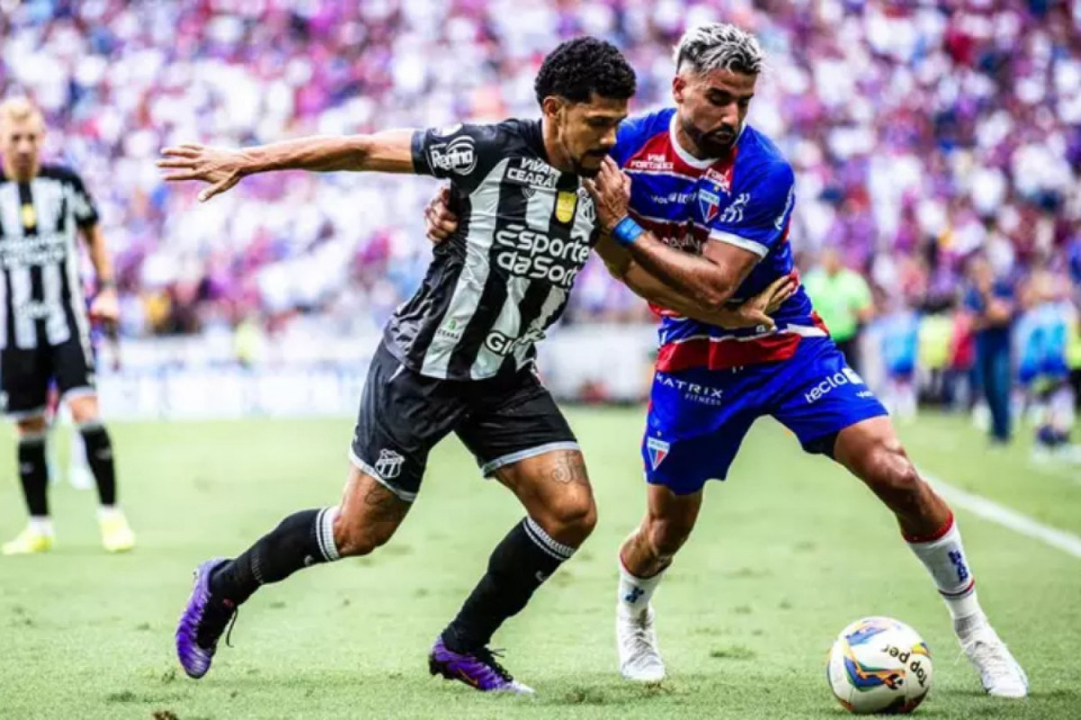 Fortaleza e Ceará se enfrentam neste domingo (13), às 20h30 (Thiago Gadelha / SVM) Fortaleza e Ceará se enfrentam neste domingo (13), às 20h30/Thiago Gadelha / SVM