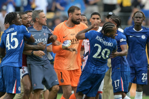 Luis Enrique agrediu João Pedro no rosto, após acabar a final do Mundial de Clubes