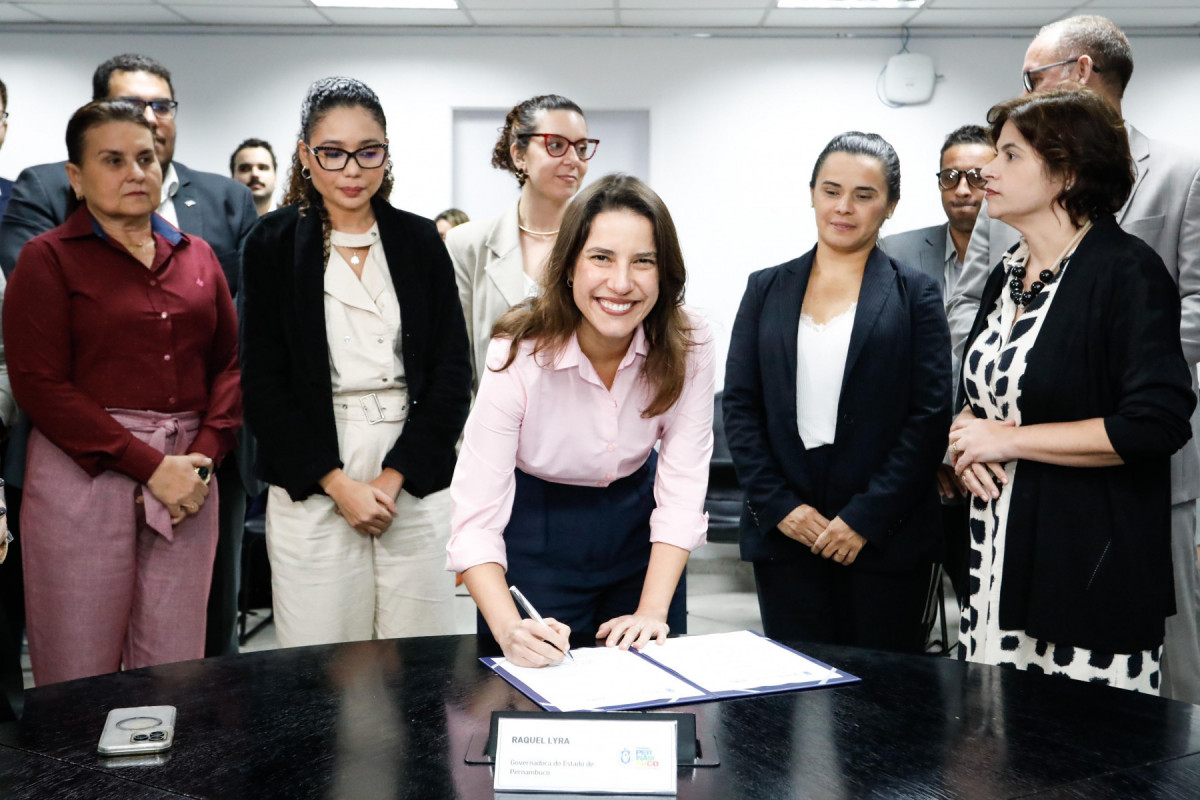 Assinatura da Carta Compromisso 