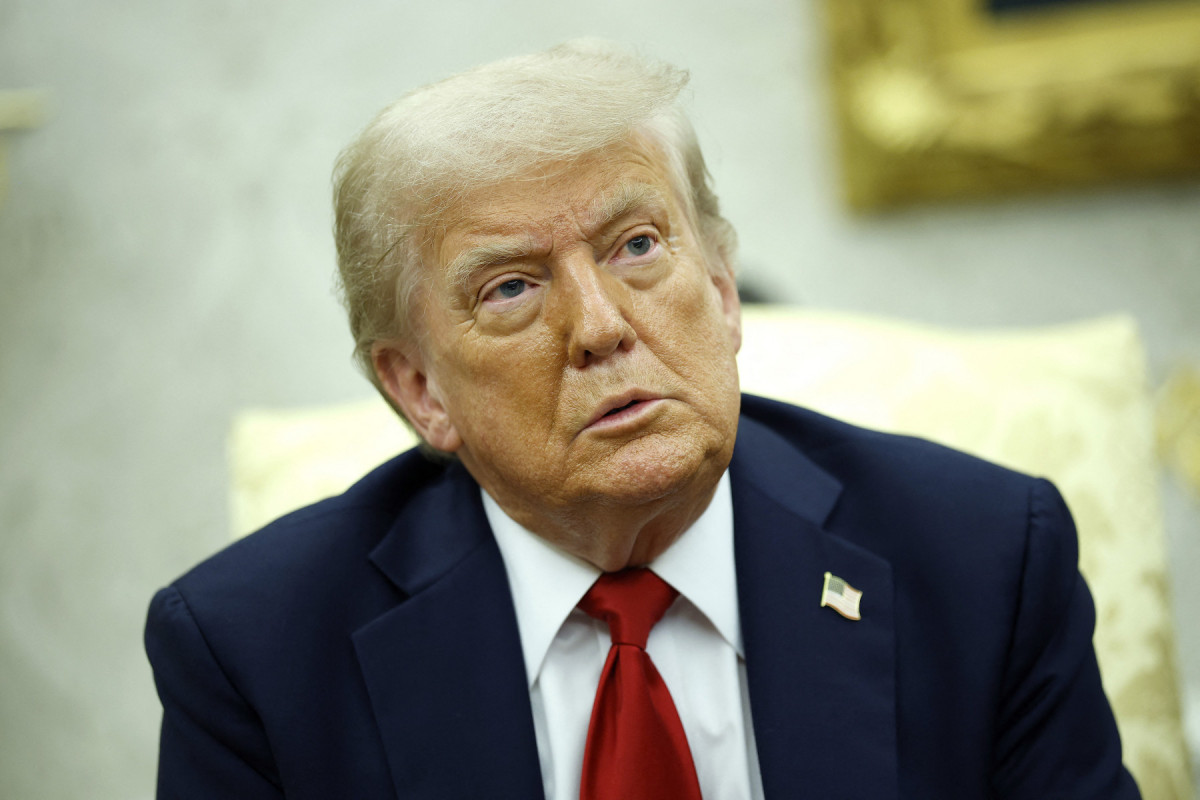 WASHINGTON, DC - 14 DE JULHO: O presidente dos EUA, Donald Trump, discursa durante uma reunião com o secretário-geral da OTAN, Mark Rutte, no Salão Oval da Casa Branca, em 14 de julho de 2025, em Washington, DC. Trump se encontra com Rutte um dia após anunciar que os EUA enviarão mísseis de defesa aérea Patriot à Ucrânia para ajudar na defesa contra a intensificação dos ataques aéreos da Rússia. Kevin Dietsch/Getty Images/AFP (Foto de Kevin Dietsch / GETTY IMAGES NORTH AMERICA / Getty Images via AFP)