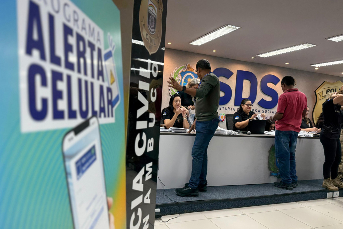Devolução de celulares roubados através do Programa Recupera (Foto: Divulgação/SDS-PE) Devolução de celulares roubados através do Programa Recupera/Foto: Divulgação/SDS-PE