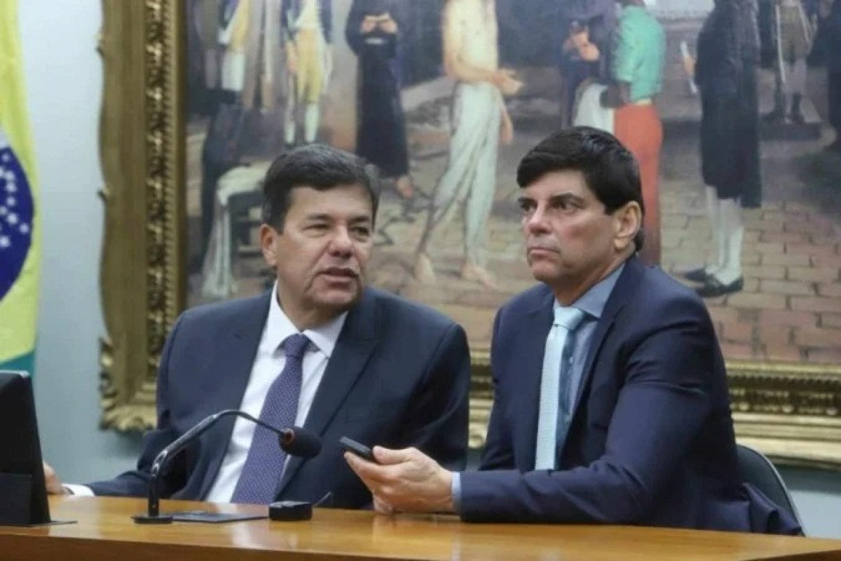 Discussão e votação de propostas legislativas. Dep. Mendonça Filho (UNIÃO - PE) (direita) e Dep. Claudio Cajado (PP - BA) (esquerda) (Antonio Araújo / Câmara dos Deputados)
Discussão e votação de propostas legislativas. Dep. Mendonça Filho (UNIÃO - PE) (direita) e Dep. Claudio Cajado (PP - BA) (esquerda)/Antonio Araújo / Câmara dos Deputados